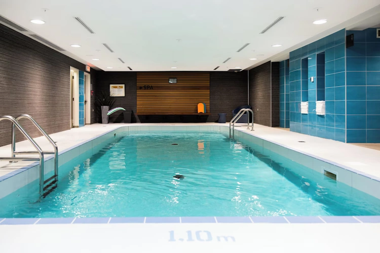 Hotel Chateau Laurier Quebec zwembad.webp