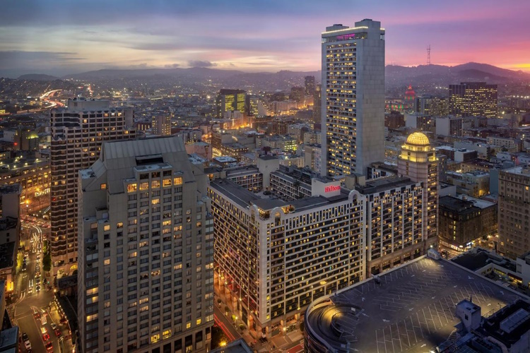 hilton san francisco union square buitenkant.jpg