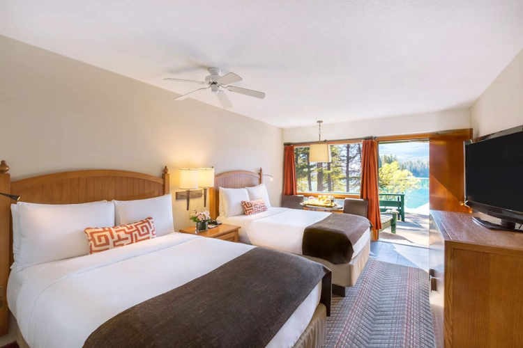 fairmont jasper park lodge - kamer 2 bedden fairmont.webp