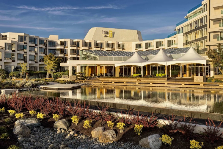 inn at laurel point exterieur2.webp