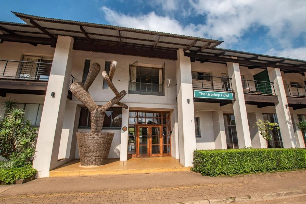 Graskop Hotel voorkant.webp