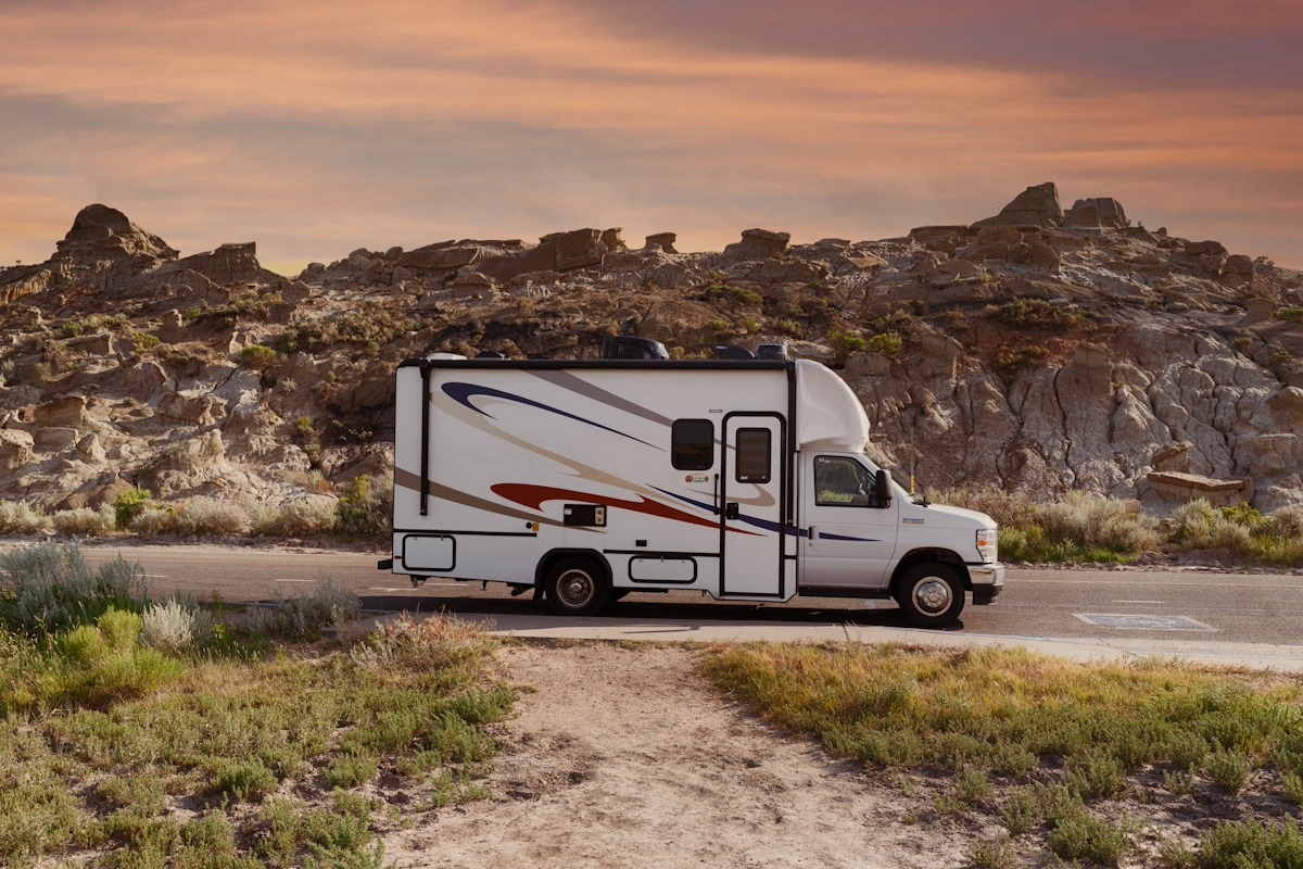 RoadBearRV_USA_SVC_Super Van_012.webp