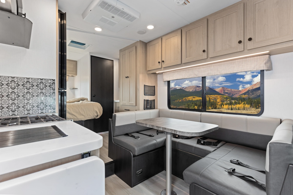 RoadBearRV_USA_SVC_Super Van_007Super-Van-Camper_Interior_006.webp