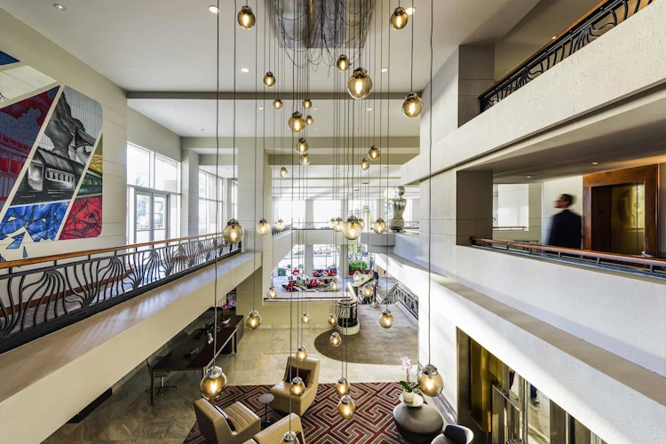 Pullman Miami Airport hall.webp