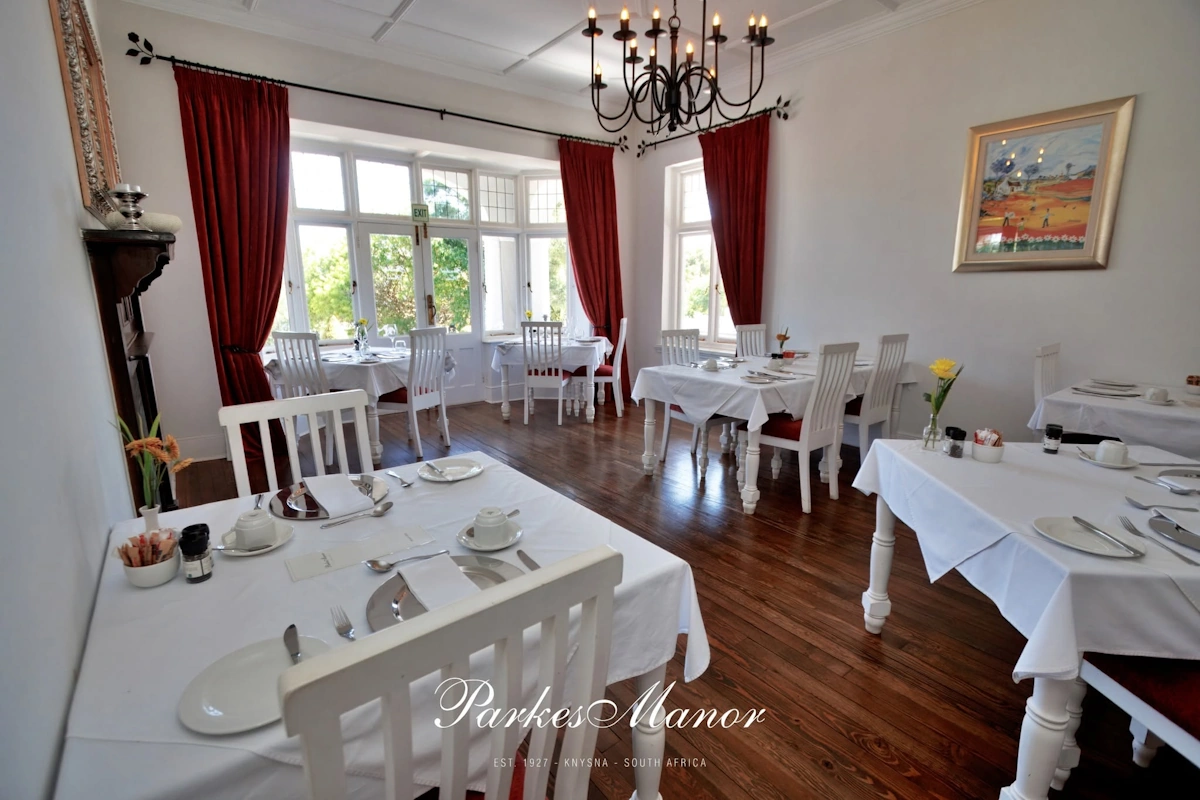 Parkes Manor ontbijtruimte 001.webp