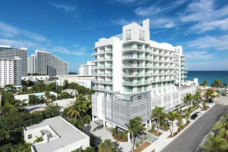 AC Hotel by Marriott Fort Lauderdale Beach buitenkant.webp