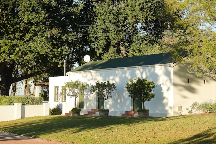 Klein Welmoed Luxury Guest House cottages buitenkant.webp