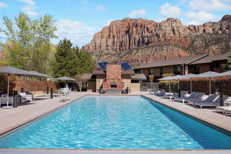 Hampton Inn and Suites Springdale Zion National Park zwembad.webp