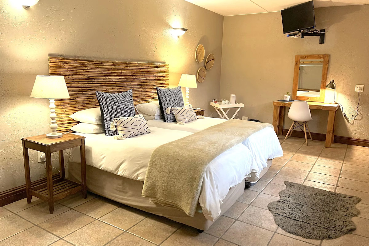 Safari Club SA kamer 001.webp