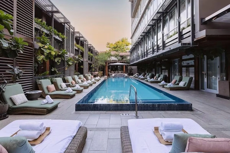 Lennox Miami Beach zwembad 001.webp