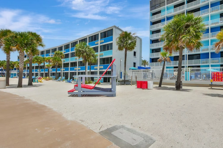 Bilmar Beach Resort achterkant strandzijde.webp