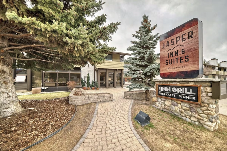 Jasper Inn and Suites aankomst.webp