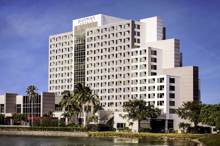 Pullman Miami Airport buitenkant.webp